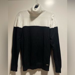 Calvin Klein B/W Color-Block Turtleneck Sweater | Size L